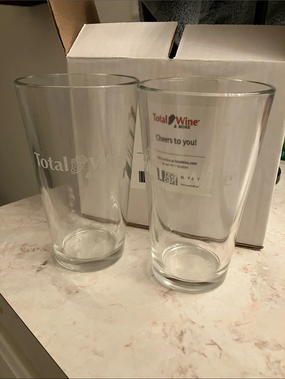 Total Wine Clear Glass Pint glasses - Set of 2